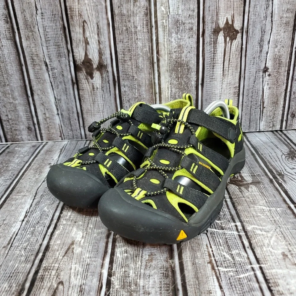 Keen Youth Newport H2 Waterproof Sandals Black Green Hiking Outdoor Trail Size 5